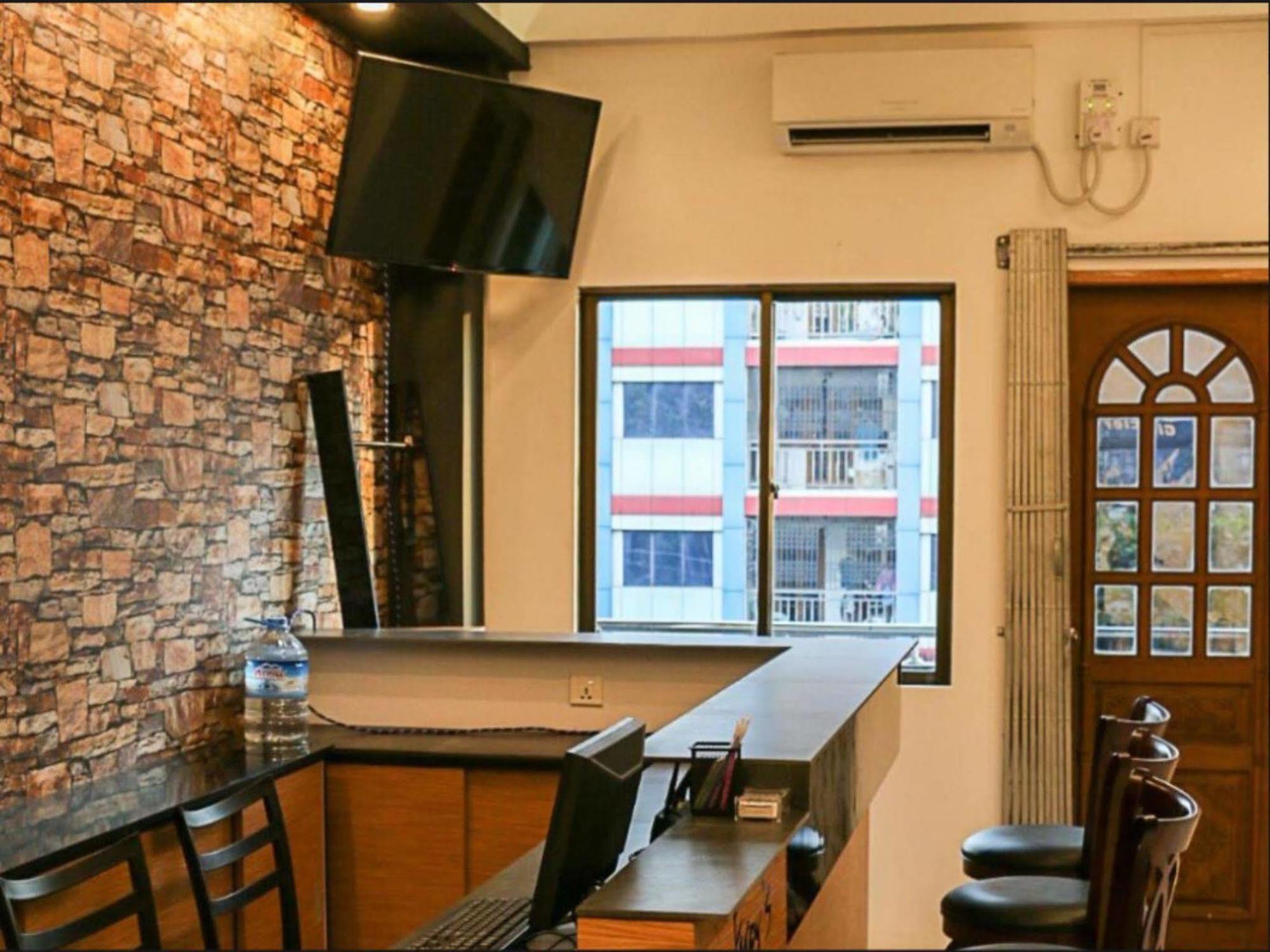 Wayfarer'S Rest Otel Yangon Dış mekan fotoğraf