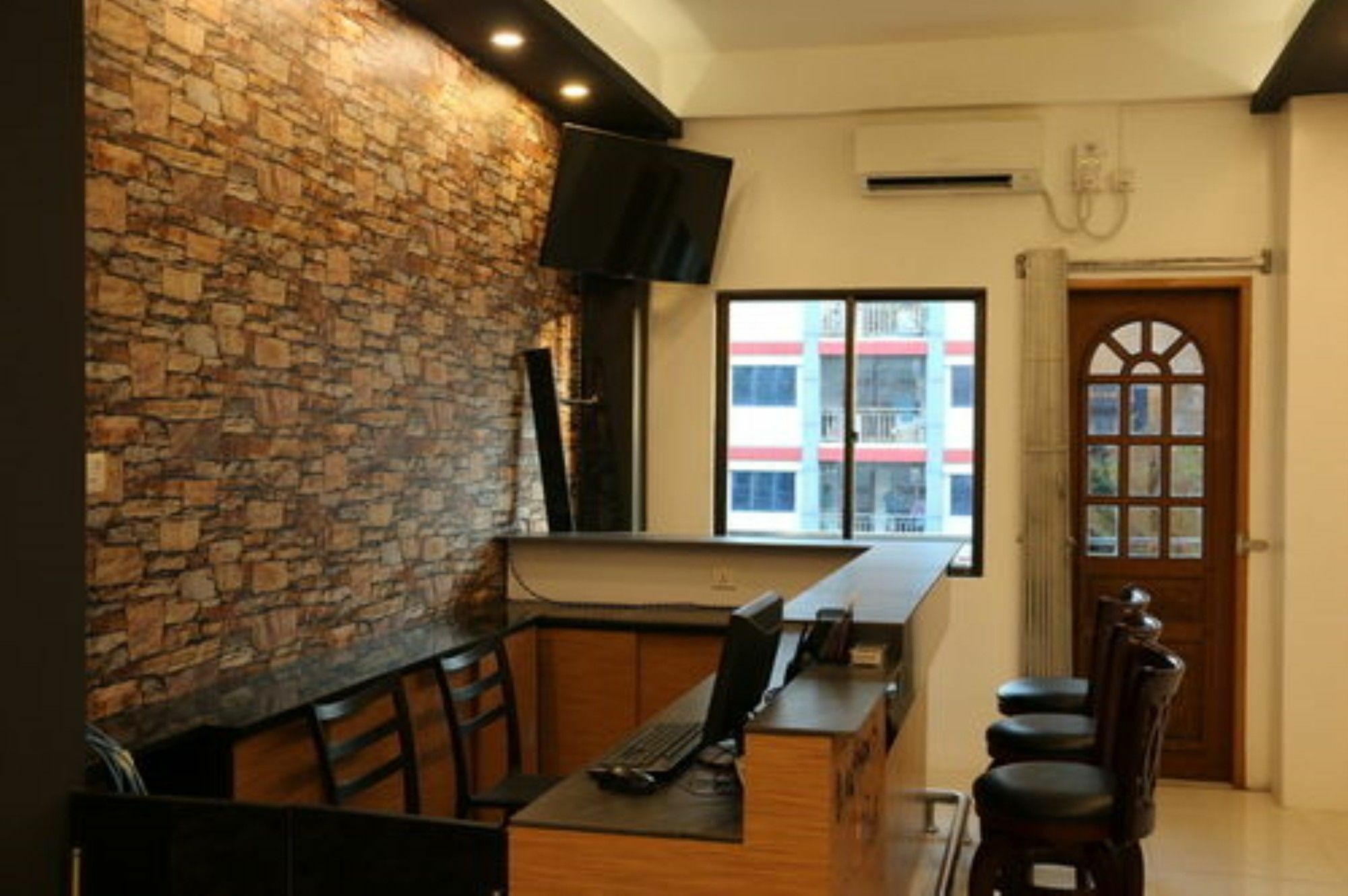 Wayfarer'S Rest Otel Yangon Dış mekan fotoğraf